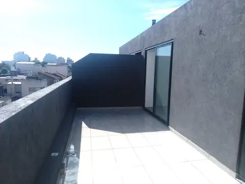 Depto. 3 amb en Duplex, a estrenar c/ Terraza y espacio cubierto privado en Monte Castro