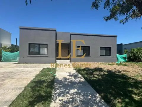 CASA A LA VENTA EN EL CANTON