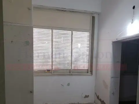 GALPÓN EN BUEN ESTADO DE 680 M2 EN CABA