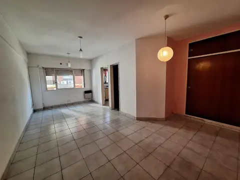 Rivadavia 3670 , Piso 1