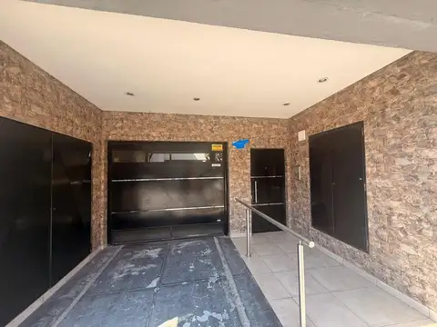 DEPARTAMENTO 2 AMBIENTES CON COCHERA SARANDI