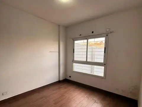 Casa 2 ambientes con 1 baño