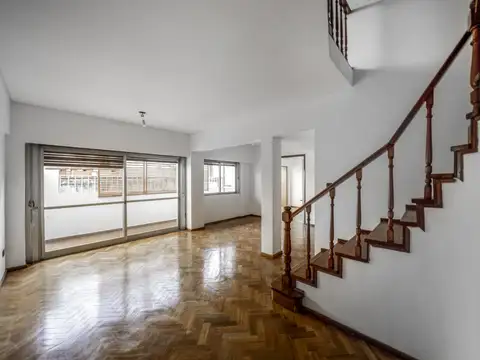 Marcelo T. de Alvear 1300, Duplex 4 Ambientes con Dependencia, Reciclado en Recoleta
