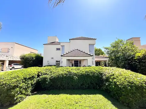 Casa en Venta en Funes, USD 600.000
