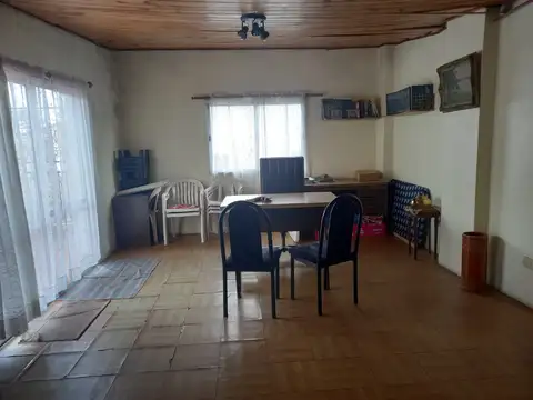 PH 4 ambientes en 1er piso con Terraza