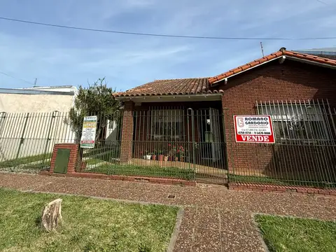 Chalet tres ambientes en venta