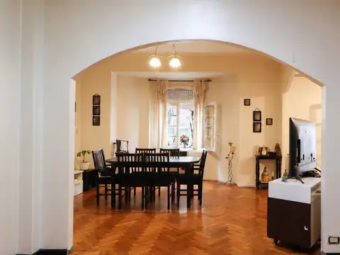 Depto Tipo Casa en Venta de 7 ambientes