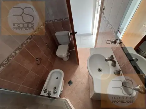 Departamento en Alquiler en Villa Luzuriaga, $ 320.000