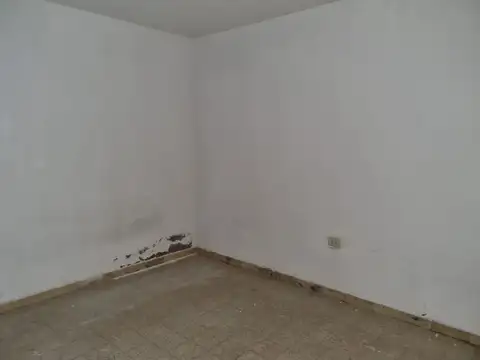 OPORTUNIDAD VENTA CASA  A RECICLAR APTA CREDITO