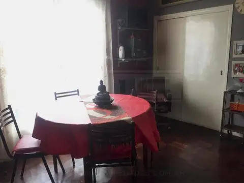 General Carlos Maria de Alvear al 1000 entre  Santa Rosa y Haedo