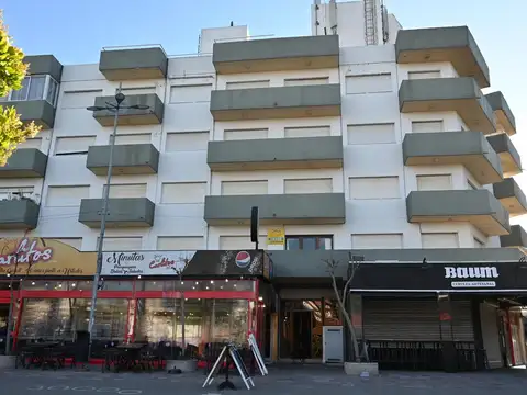 PASEO 104 al 300