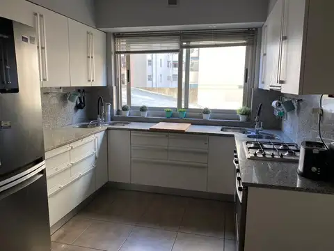 Departamento 4 ambientes con 4 baños