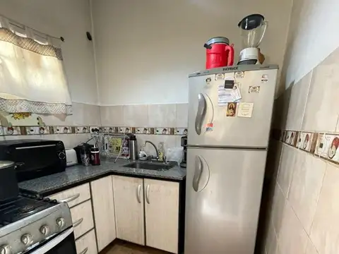 Casa 2 ambientes con 1 baño