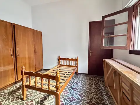 Casa 5 ambientes con 1 baño