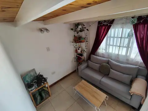 Depto Tipo Casa 2 ambientes con 1 baño