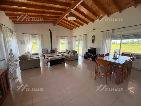 Casa 4 ambientes con 3 baños