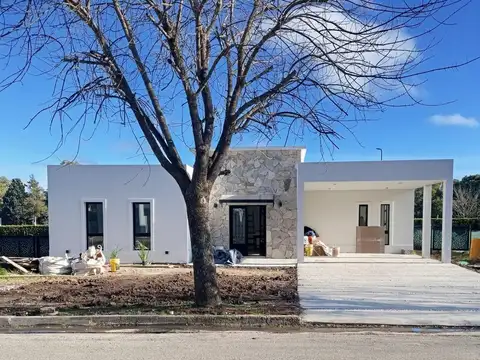 Casa en Venta en Barrancas de Iraola, USD 370.000