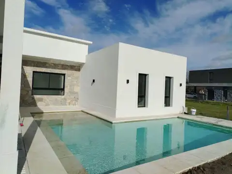 Casa en Venta Barrancas de Iraola Hudson 5 ambientes