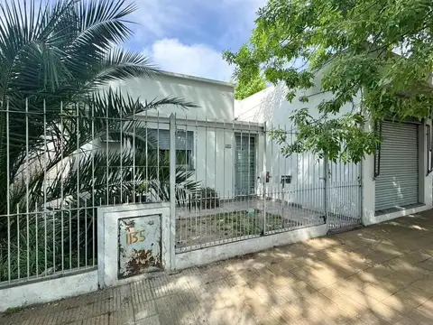 CASA 3 AMBIENTES EXCELENTE UBICACIÓN - MERLO SUR