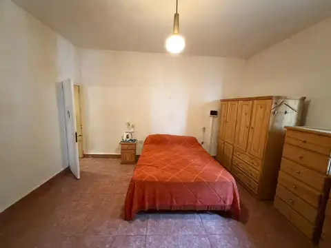 Casa 4 ambientes con 1 baño