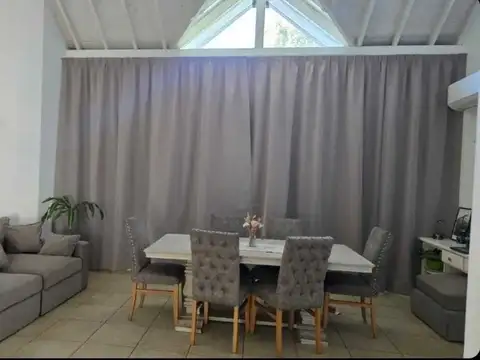Casa en Alquiler de 4 dormitorios