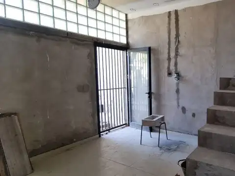 Depto Tipo Casa 2 ambientes con 1 baño