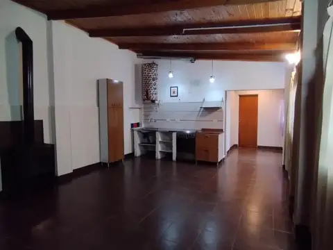 Casa 7 ambientes con 3 baños