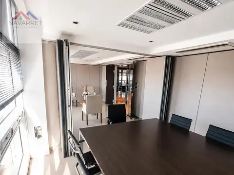 Oficina 7 ambientes con 2 baños