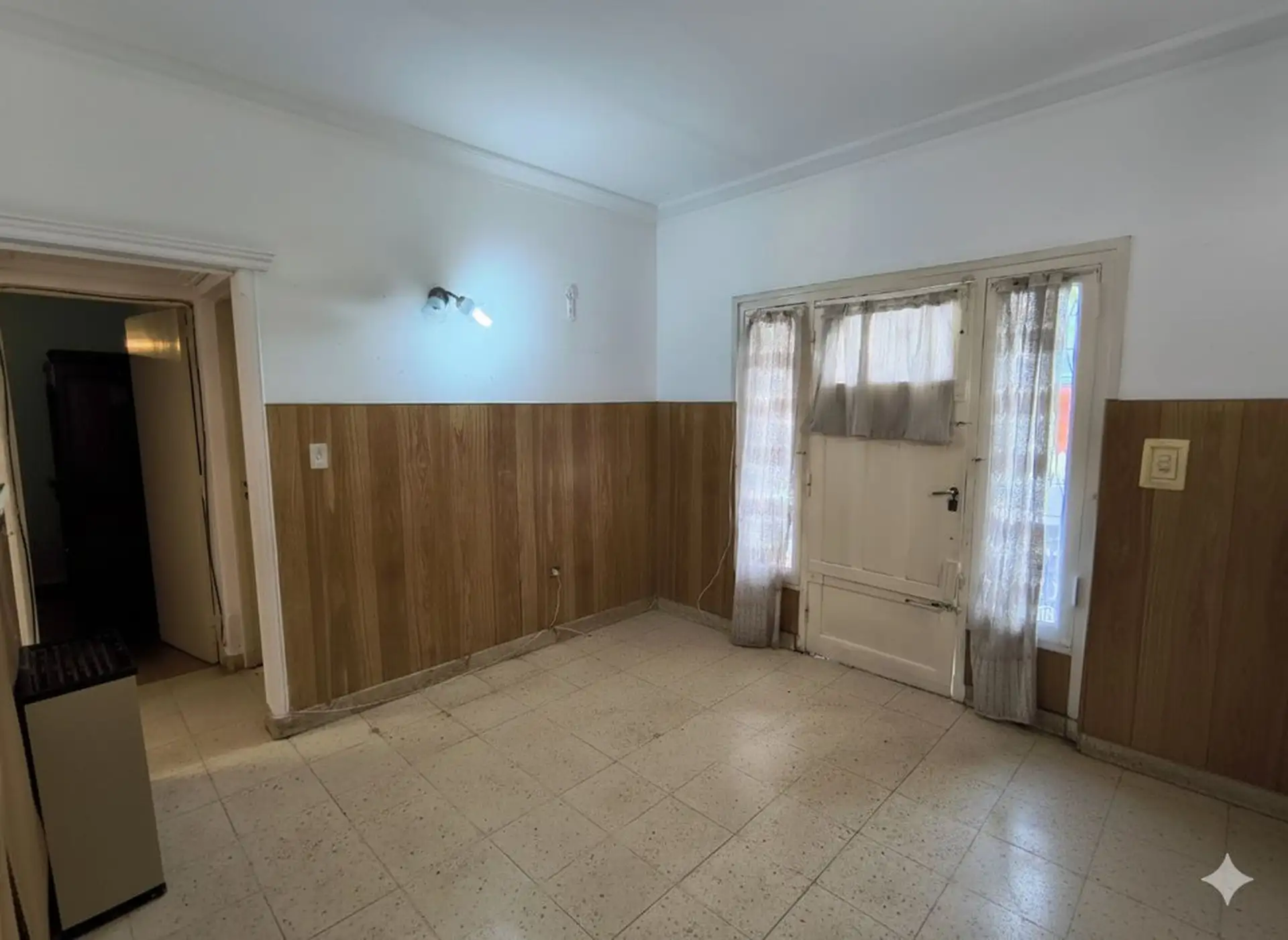 Casa 3 amb + Depto 2 amb en B. Florencio Sanchez