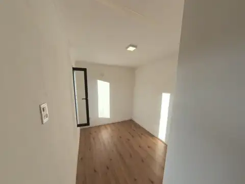 SE VENDE VIVIENDA SOBRE CONTENEDOR MARITIMO
