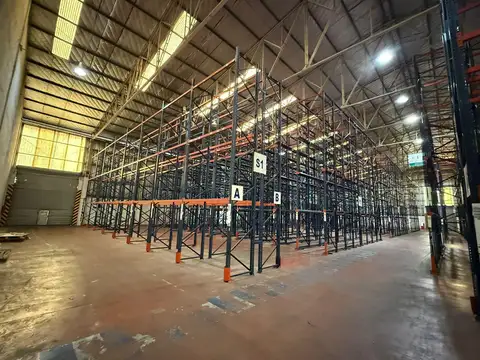 Depósito de 7500 m2 cubiertos en Alquiler - La Tablada