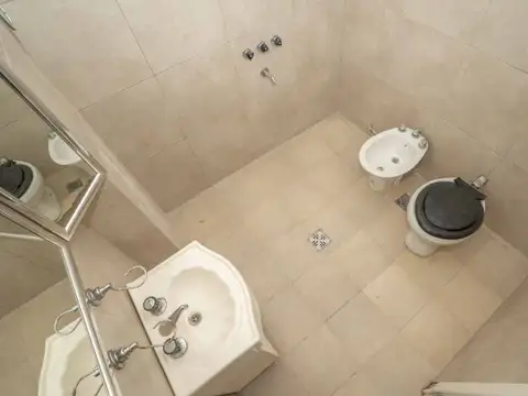 Depto Tipo Casa 3 ambientes con 2 baños