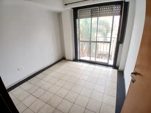 Alquiler Departamento De Dos Ambientes. Morón