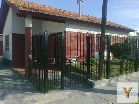 PH en venta - 2 Dormitorios 1 Baño - Cochera - 100Mts2 - Mar del Tuyú