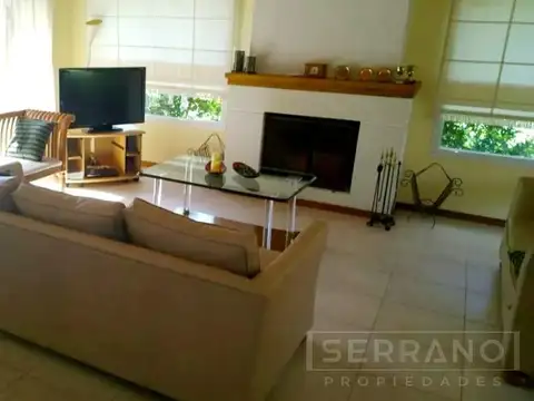 Casa 4 ambientes con 4 baños