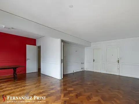 Amplio semipiso de 127m² al frente en Recoleta. Excelente ubicación