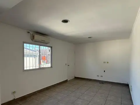 Depto Tipo Casa en Alquiler de 2 dormitorios