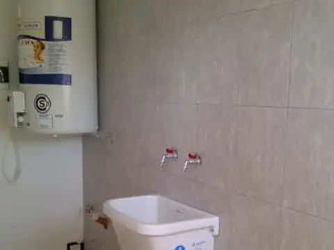 Depto Tipo Casa en Alquiler 40 años