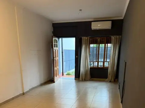 Depto Tipo Casa en Alquiler de 3 dormitorios