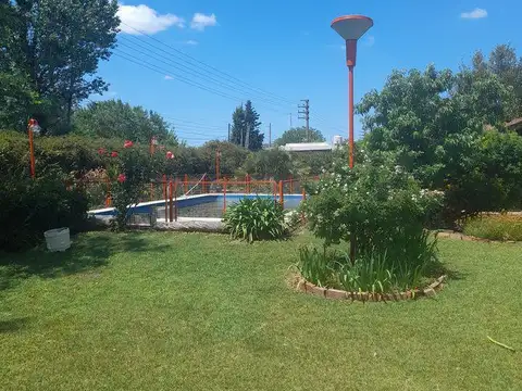 Casa en venta - 3 Dormitorios 2 Baños - Cochera - 1.492Mts2 - Paso del Rey, Moreno