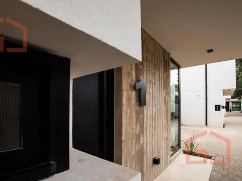 Depto Tipo Casa en Alquiler de 4 ambientes