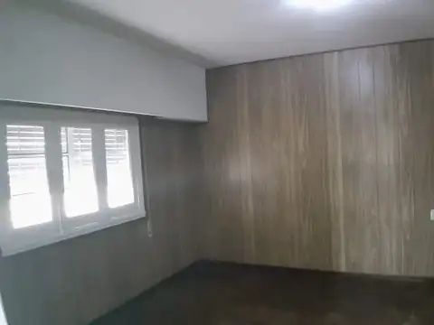 Casa Frentista con cochera - Anchorena 607 -