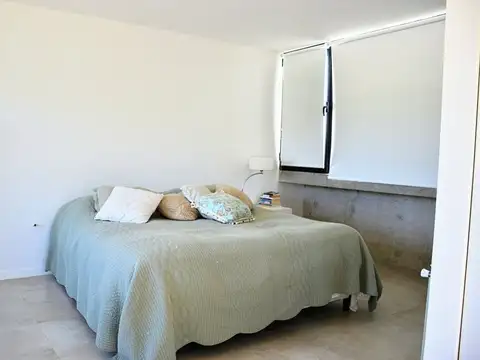 Venta de triplex en complejo cerrado, Gonnet