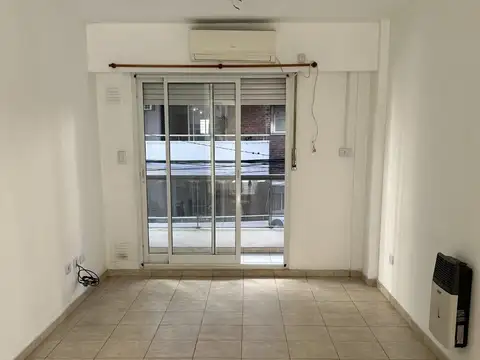 BALCARCE 593 2 PISO UN DORMITORIO BALCON AMPLIO LUMINOSO