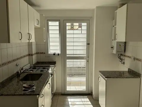 BALCARCE 500, Piso 2