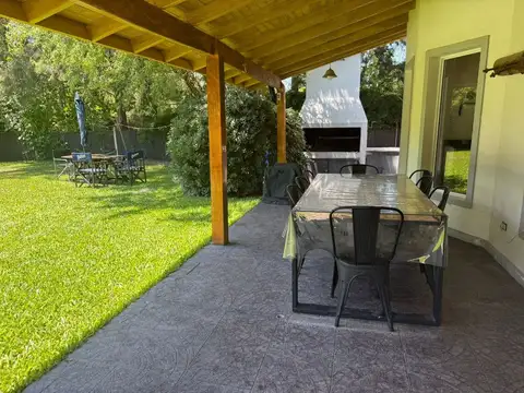 Casa 4 ambientes con 1 baño