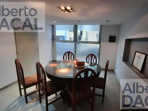 Oficina 7 ambientes con 2 baños
