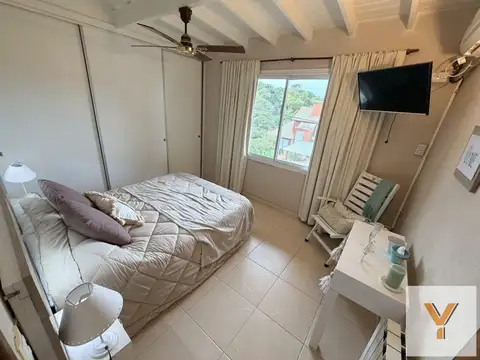 Depto Tipo Casa 3 ambientes con 2 baños