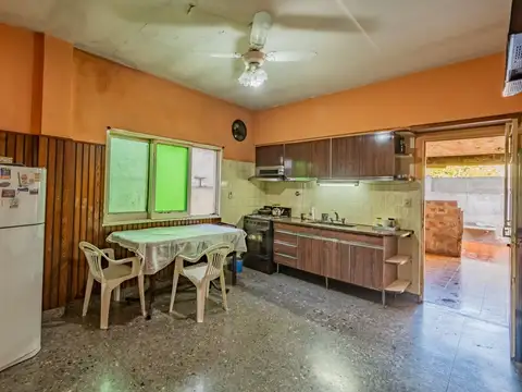 Depto Tipo Casa 5 ambientes con 2 baños