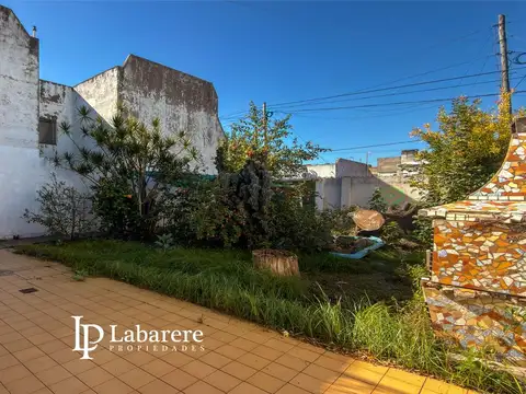 Casa 5 ambientes con 2 baños